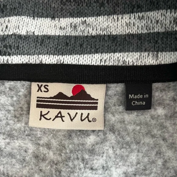 KAVU Women's Full Zip Jacket Fleece Lined Striped Knit Casual Gray SZ XS - Picture 5 of 10